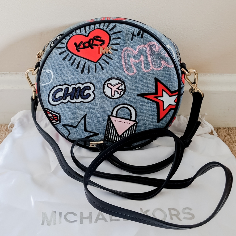 🆕Michael Kors Embroidered Denim Canteen Crossbody